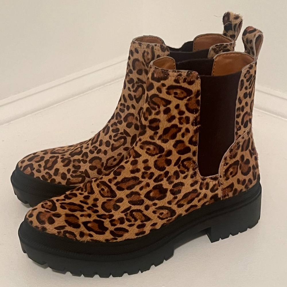 Lucky Brand Chelsea Boot. Women’s size 8